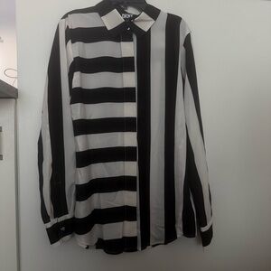 DKNY Black and White Striped Long-Sleeve Button-Down Shirt